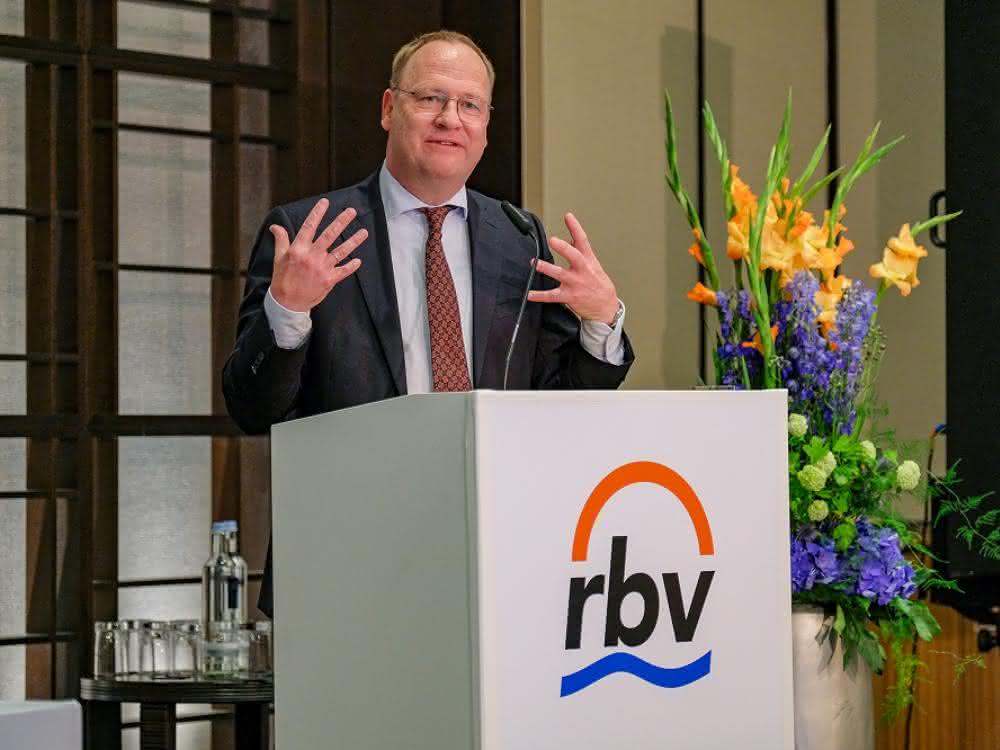 Rohrleitungsbauverband: Neuer rbv-Präsident: Fritz Eckard Lang übergibt den Staffelstab an Ralph Donath