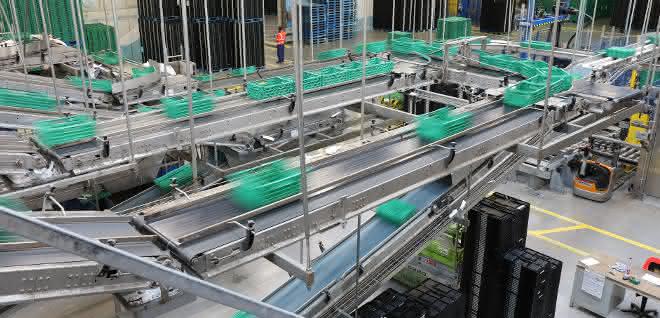 Display: How AMP MISER™ 2.0 conveyor belts allow energy efficient conveying