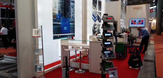 Display: Simplify logistics processes with reliable weighing technology