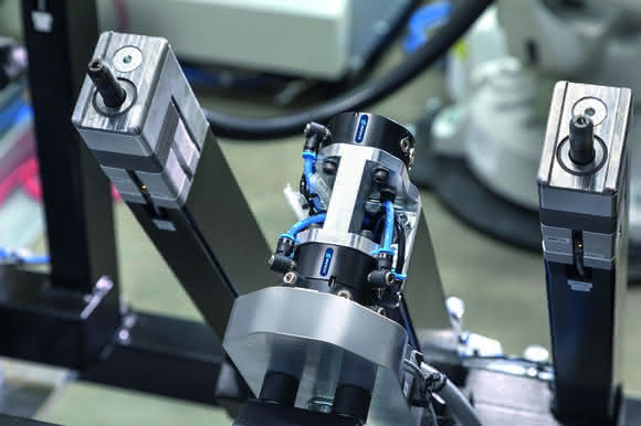 Clamping technology: This is how it becomes a shoe