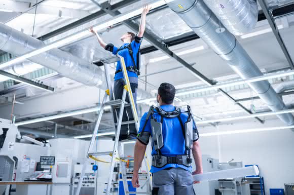 Ergonomie: Exoskelett für Überkopfarbeit