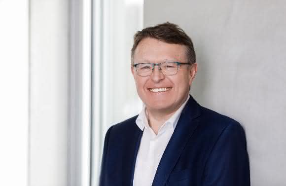 Dr. Andreas Ostrowicki