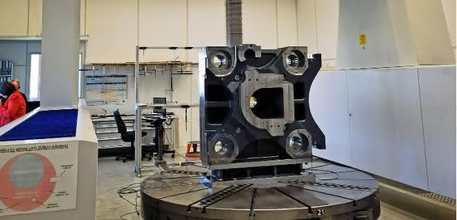 Coordinate measuring machine
