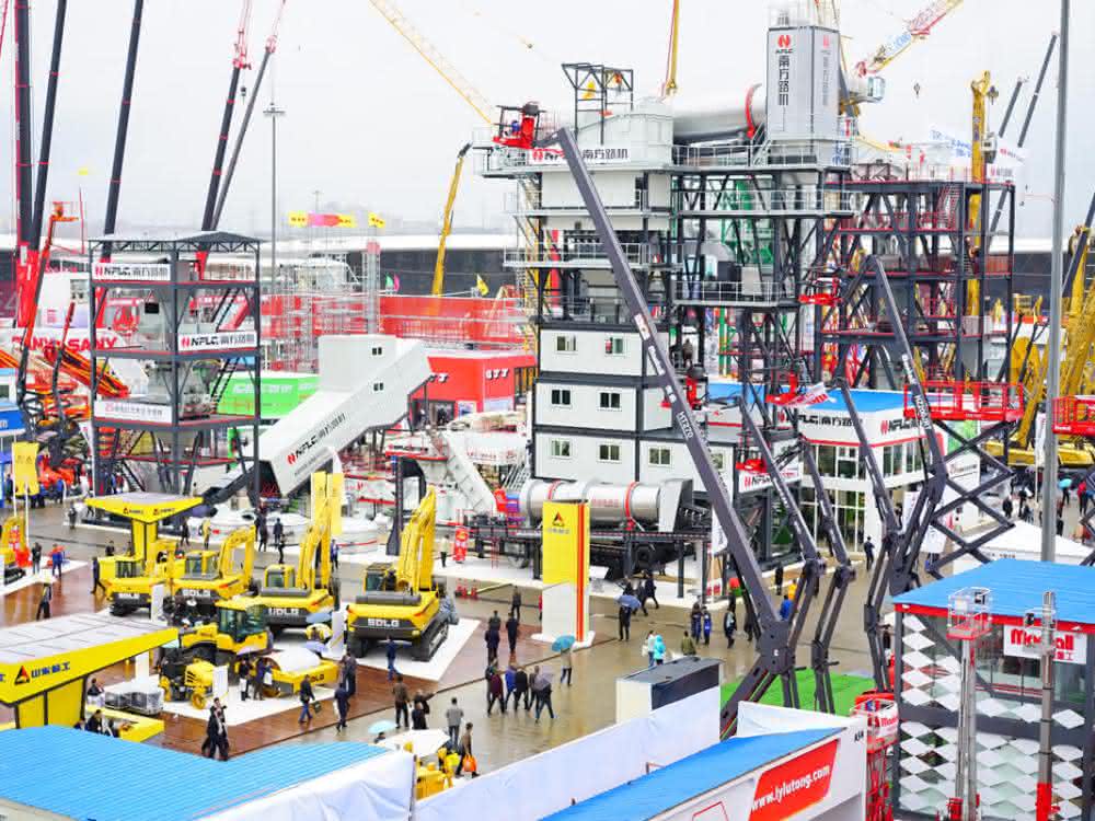 Im November trifft sich die Baubranche in Schanghai Die internationale Fachmesse für Baumaschinen, Baustoffmaschinen, Bergbaumaschinen, Baufahrzeuge und Baugeräte findet vom 27. bis 30. November 2018 in Schanghai statt.