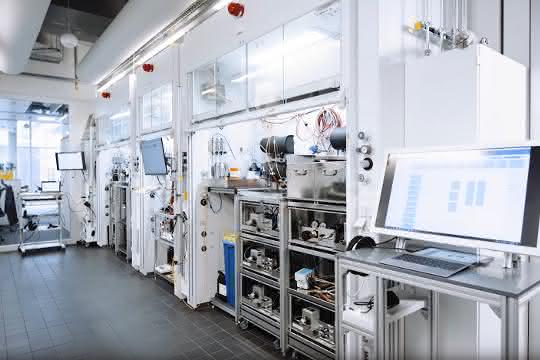 Labor im Electronics Technology Center in Darmstadt