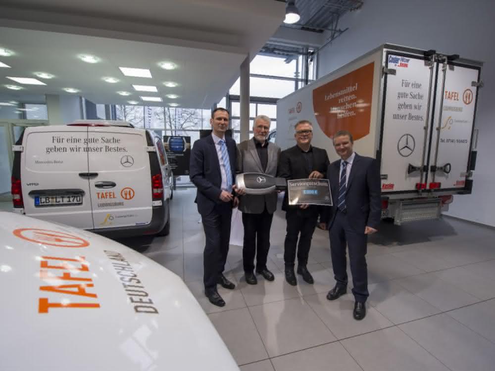 Bau-Lkw: Mercedes Benz sponsort Transporter für Tafel-Initiativen