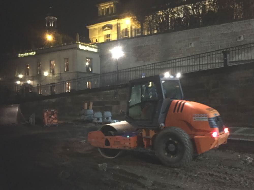 Bagger und Radlader: Mitten in Dresden: Brückensanierung mit Bau-Equipment von Cramo