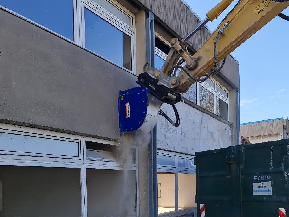 Fassade abfräsen mit Kemroc-Flächenfräse EX 60 HD