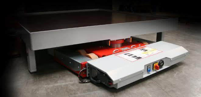Jung zeigt elektrisch angetriebenes Fahrwerk mit Hub Jung zeigt elektrisch angetriebenes Fahrwerk mit Hub