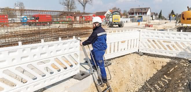Stufen-Baugrubenleiter: Baugrube: Sicher rein und wieder raus Stufen-Baugrubenleiter
