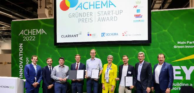 Bild von der Preisverleihung auf der Achema 2022