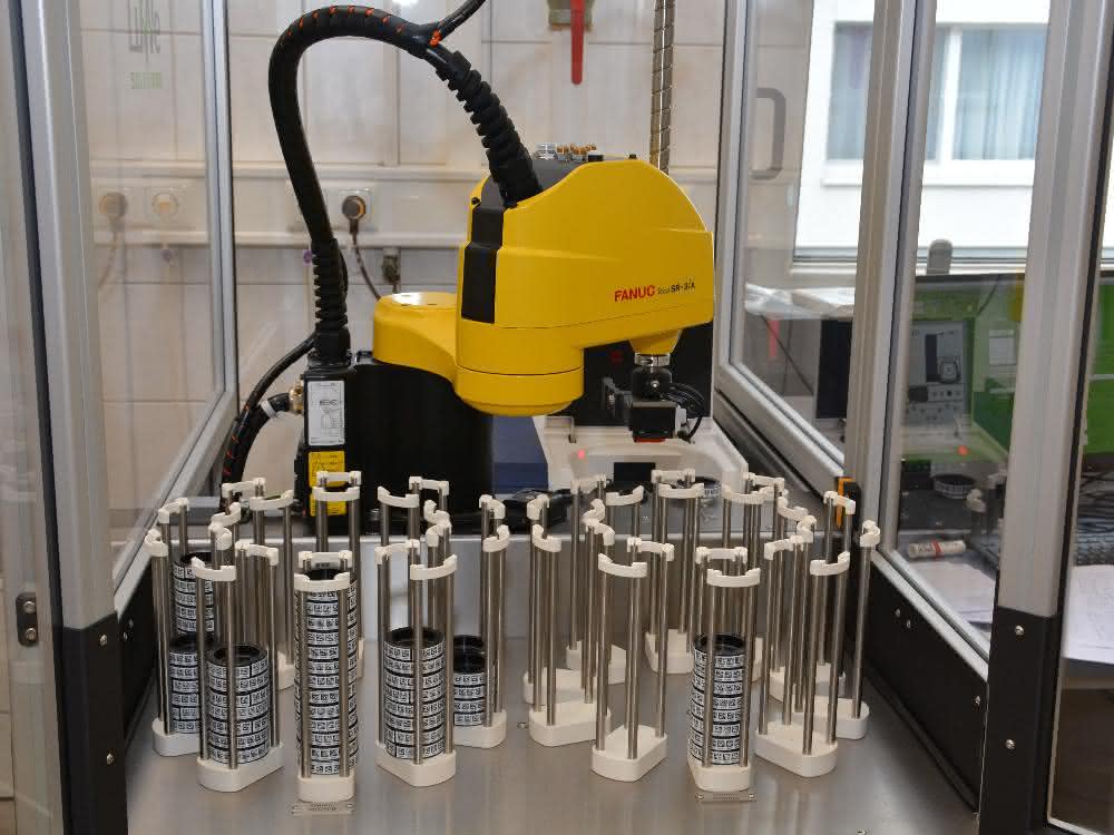 Probenmanagement in der Futtermittelanalytik: Robotik im Labor – mehr als nur ein Hingucker Probenmanagement in der Futtermittelanalytik: Robotik im Labor – mehr als nur ein Hingucker