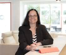 Bettina Schall