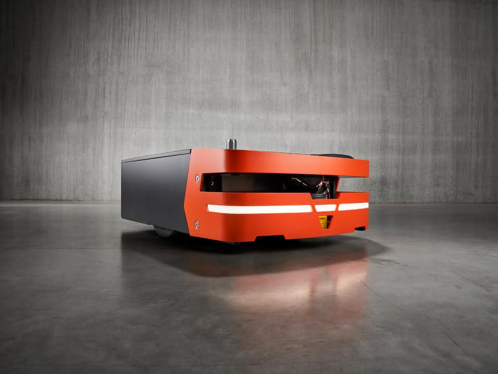 Safelog presents compact transport robot