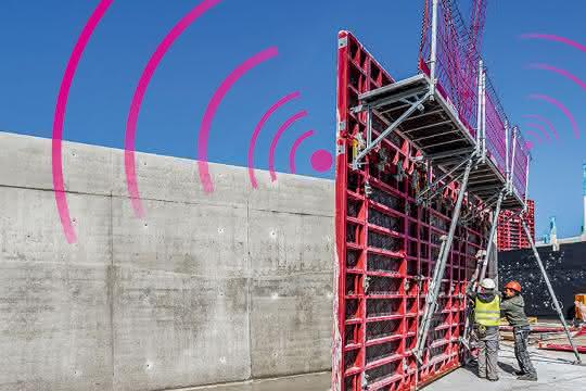 PERI digitalisiert die Baustelle mit IoT-Lösungen von Telekom und Syfit