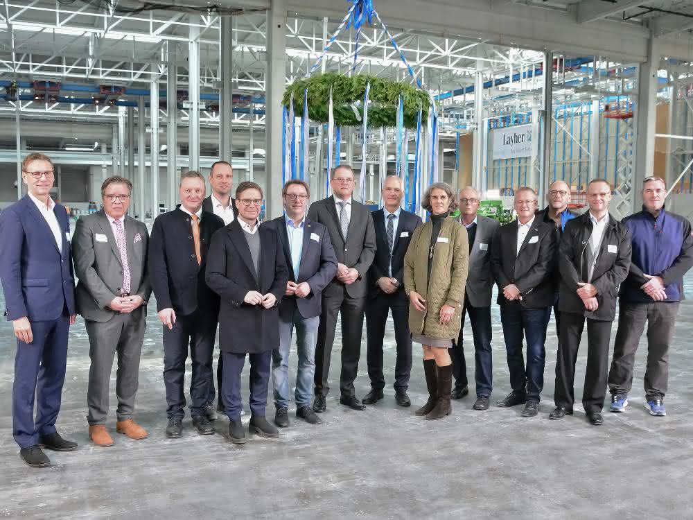 Layher feiert Richtfest für „Werk 3“