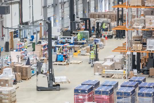 Industrial trucks from Crown: More speed with a mixed fleet