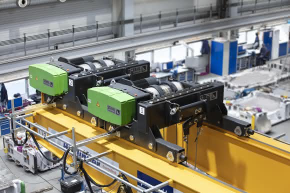 Bracket cranes: Flexibility in a four-pack Bracket cranes: Flexibility in a four-pack