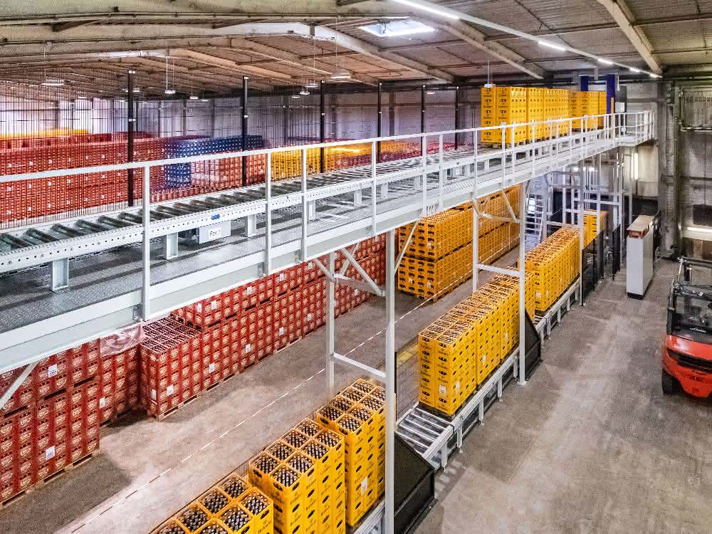 Material flow without waiting times or traffic jams: The thirst increases!