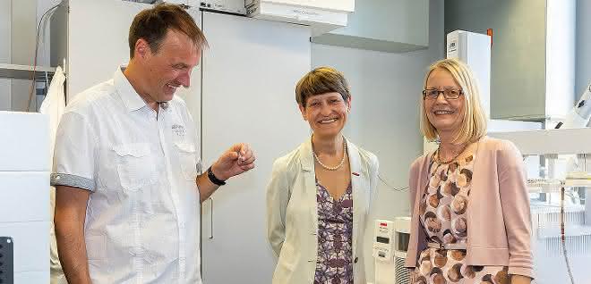 Kooperation: Standardisierung bei Messungen in der Biomedizin Prof. Dr. Karsten Hiller, Prof. Dr. Angela Ittel, Prof. Dr. Cornelia Denz