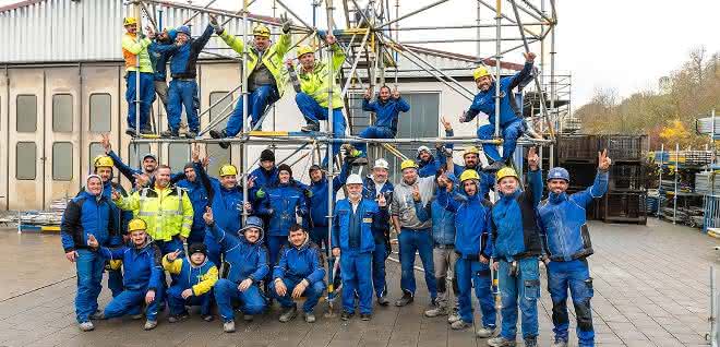 Alle Jahre wieder: Weihnachts-Gerüstbaum feiert 25-jähriges Jubiläum