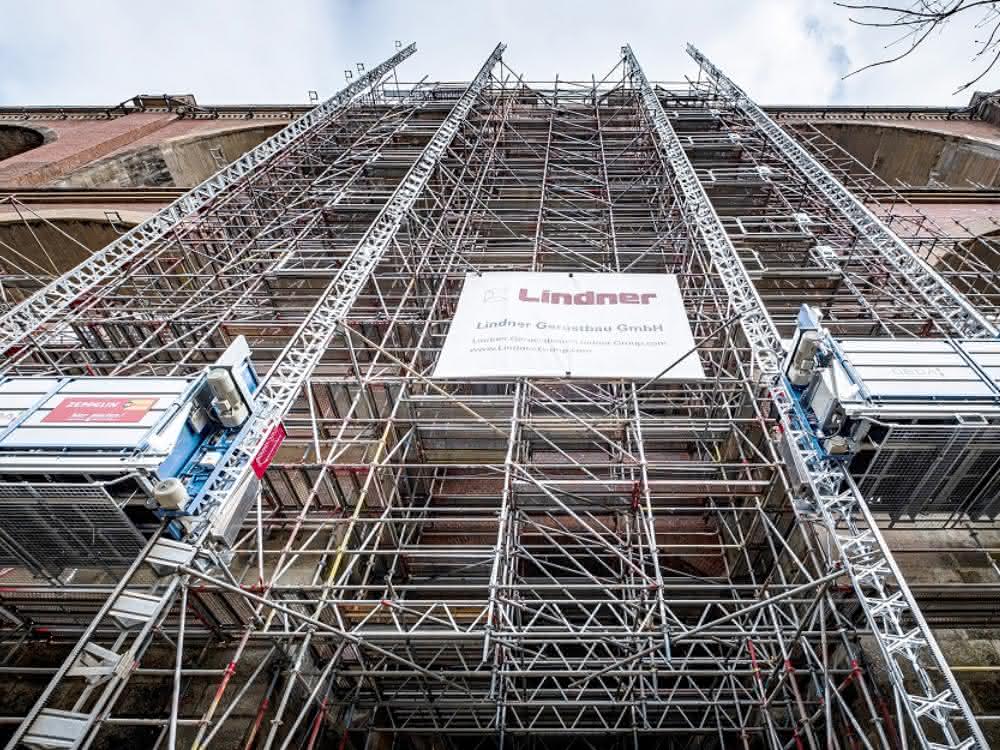 Transportbühnen: Geda-Power für Elstertalbrücke