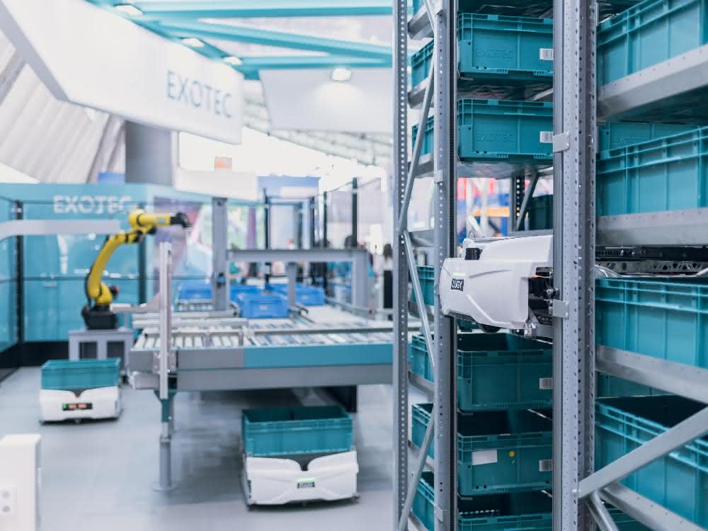 Skypod storage robot