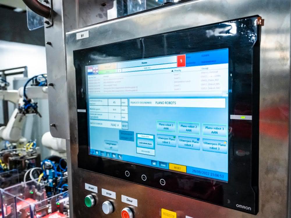 Packaging solution with integrated control system: Vetipak relies on robotics from Omron