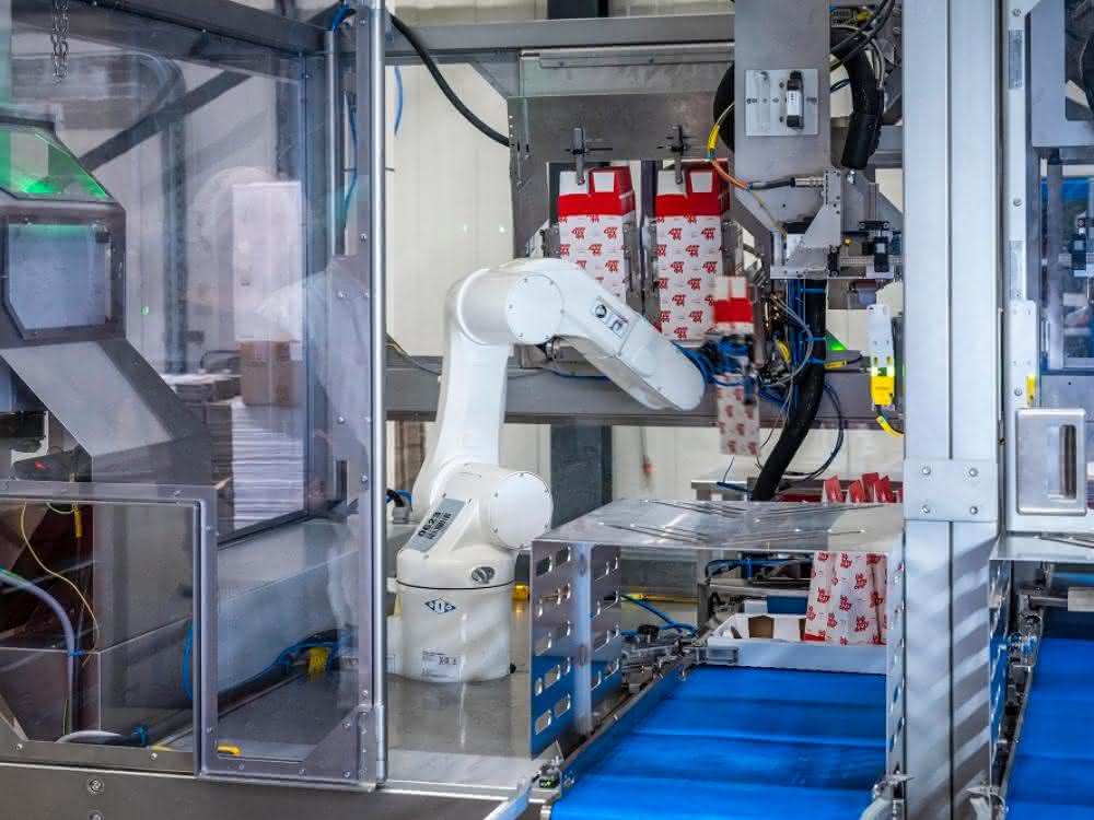 Packaging solution with integrated control system: Vetipak relies on robotics from Omron