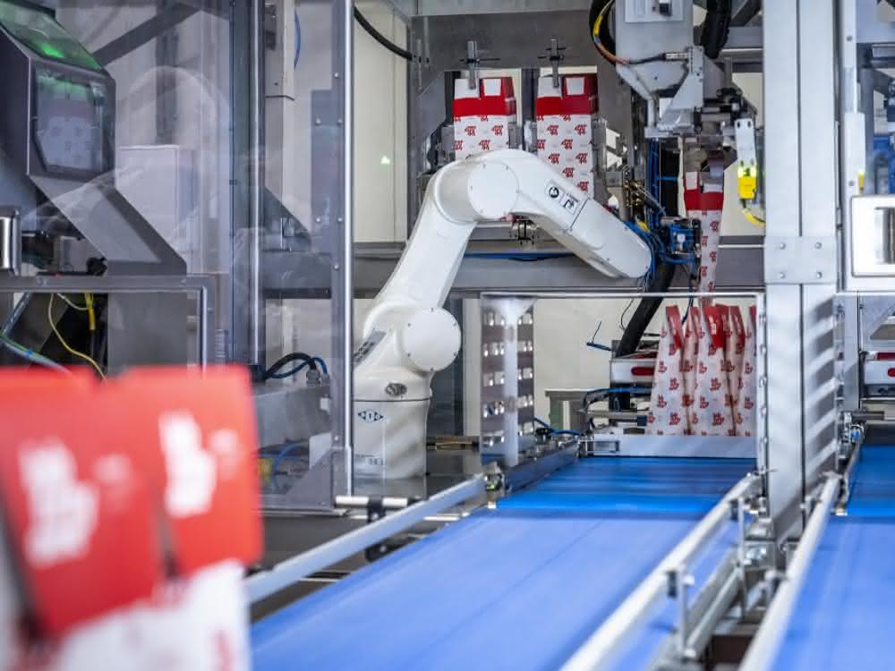 Packaging solution with integrated control system: Vetipak relies on robotics from Omron