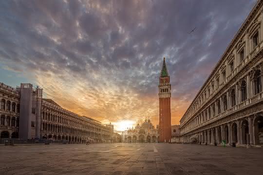 Befestigungslösungen: fischer Befestigungen sichern Prokuratien in Venedig