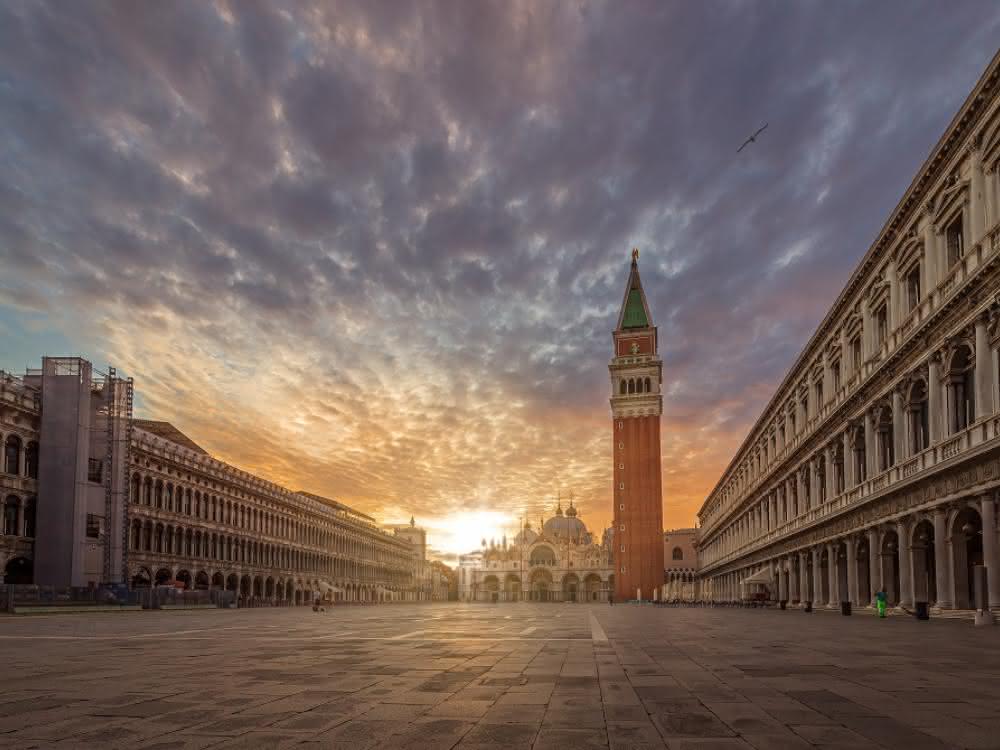Befestigungslösungen: fischer Befestigungen sichern Prokuratien in Venedig