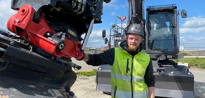 Jonny Lindblom und sein mit Technik von Rototilt ausgestatteter Volvo-Bagger.