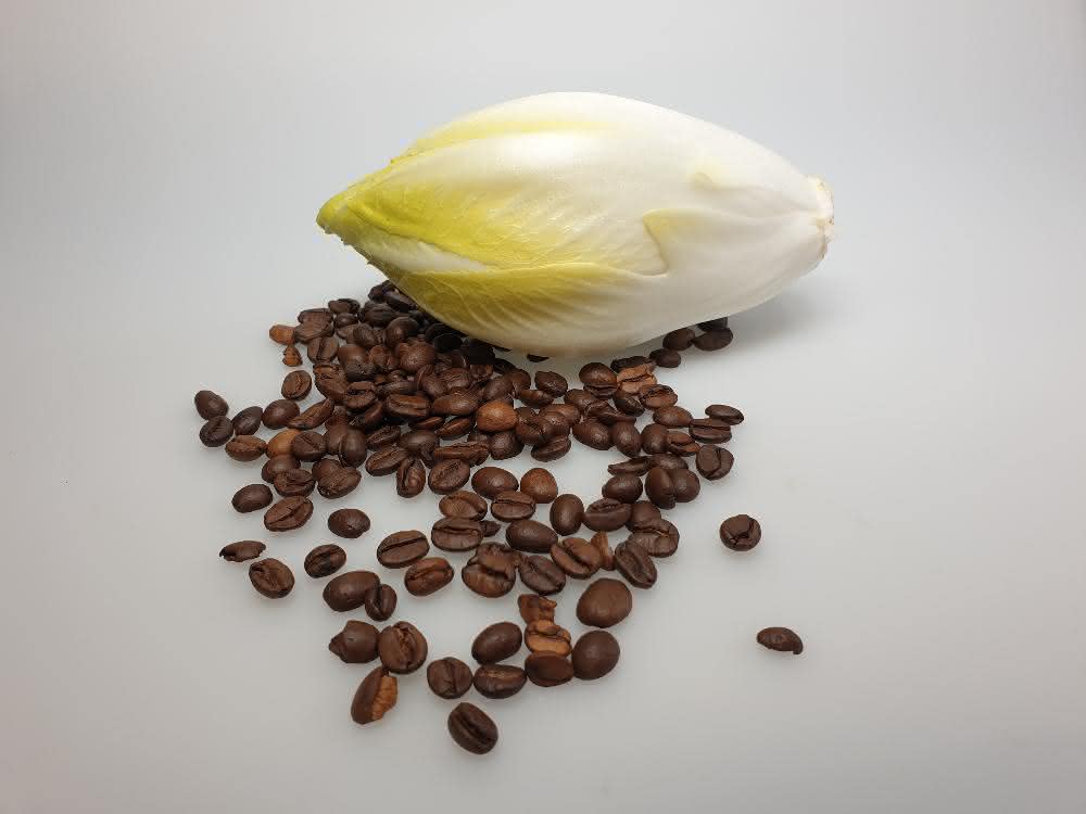 Chicorée und Kaffeebohnen