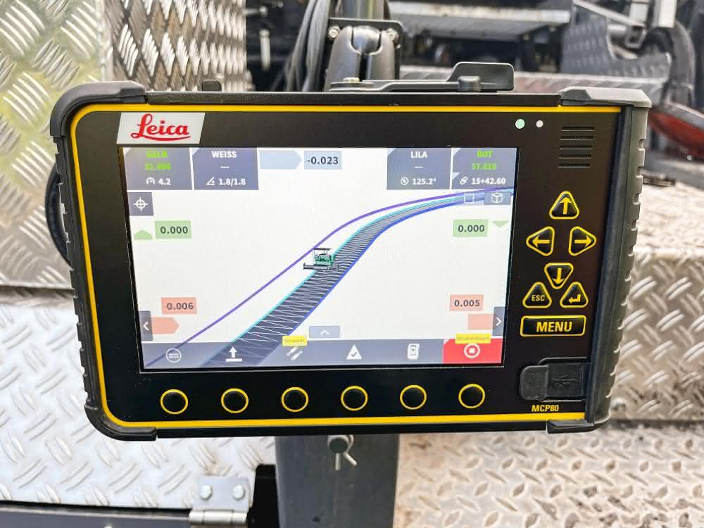 Straßenbau: Strabag testet 3D-Maschinensteuerung von Leica-Händler Makineo