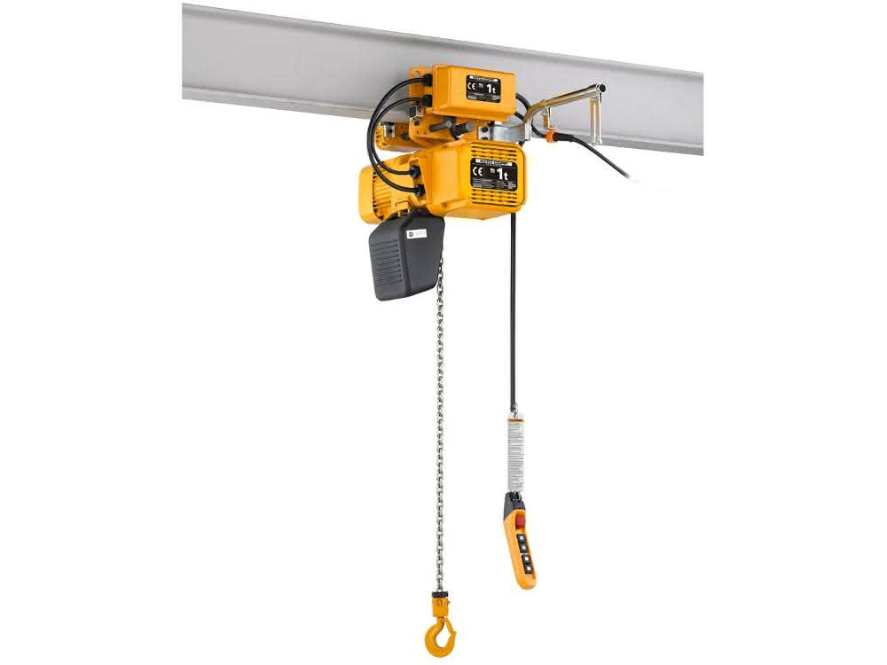 Lifting oven grates: KITO ER2 electric chain hoist in use at Bharat Forge CDP KITO ER2 electric chain hoist