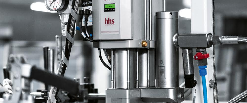 Double piston pump and proportional valve: High-precision gluing of folding boxes Double piston pump and proportional valve: High-precision gluing of folding boxes