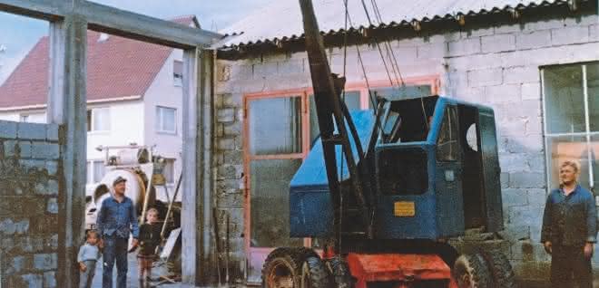Fuchs D3 beim Bau des Firmengebäudes in Baienfurt