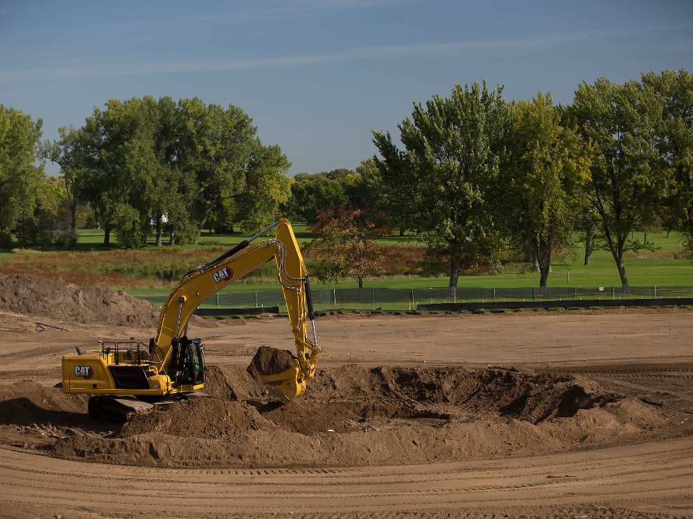 Der neue Cat 340 mit elektrohydraulischer Vorsteuerung Der neue Cat 340 bewegt jetzt noch mehr Tonnen pro Stunde.