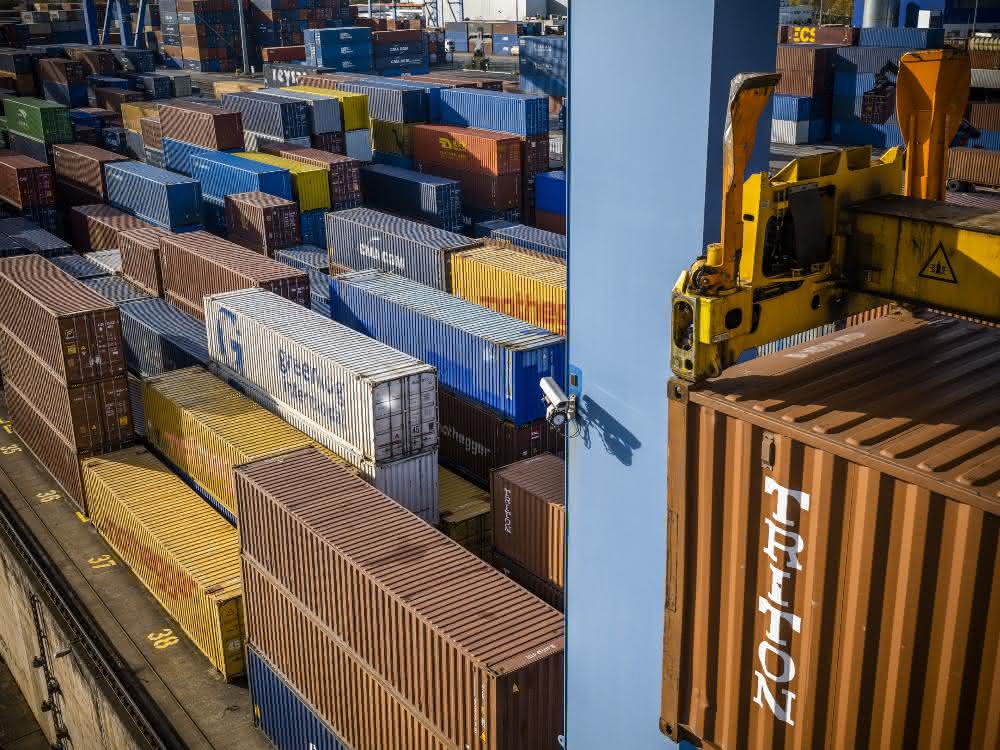Rivergate documents seamlessly and in real time