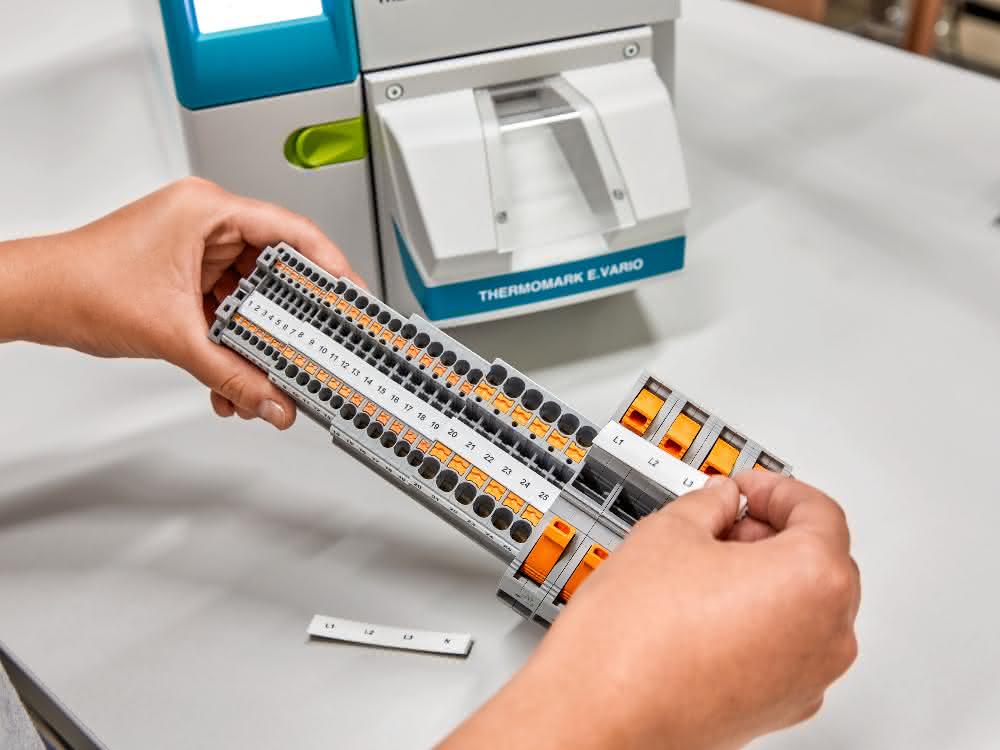 Industrial labeling: Printing and appliqué in one step Industrial labeling: Printing and appliqué in one step