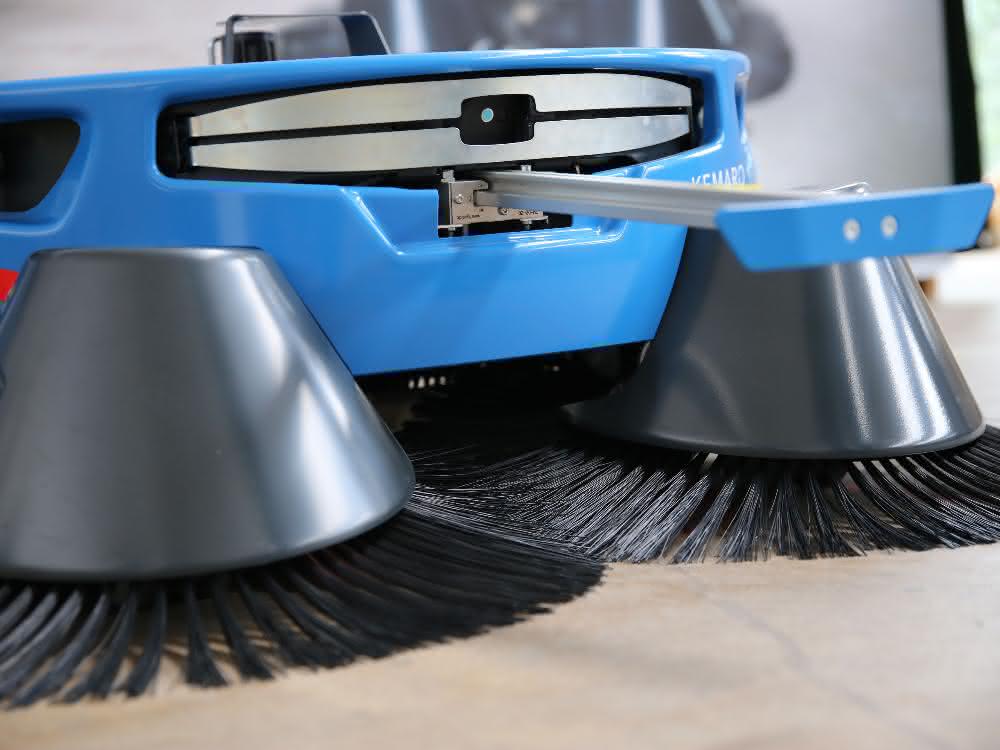 Industrial robots: Smooth cleaning