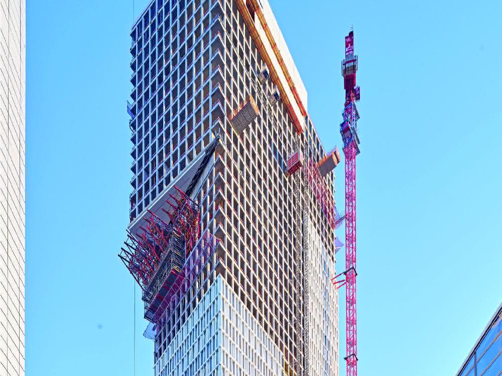 Auskragung in 125 Meter Höhe
