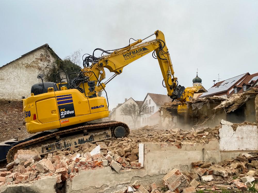 Komatsu Kurzheck Bagger von Kuhn im Einsatz bei Hofmair Komatsu Kurzheck Bagger von Kuhn im Einsatz bei Hofmair