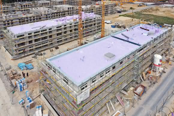 Über 6.700 Quadratmeter WU-Dächer: Die Dachbegrünung wurde als Umkehrdach mit wasserundurchlässigem Beton verwirklicht.