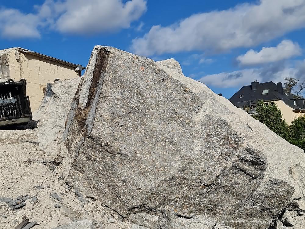 Unübliches Baumaterial