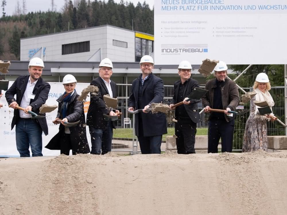 Groundbreaking ceremony: SICK new building in Waldkirch Groundbreaking ceremony at Sick