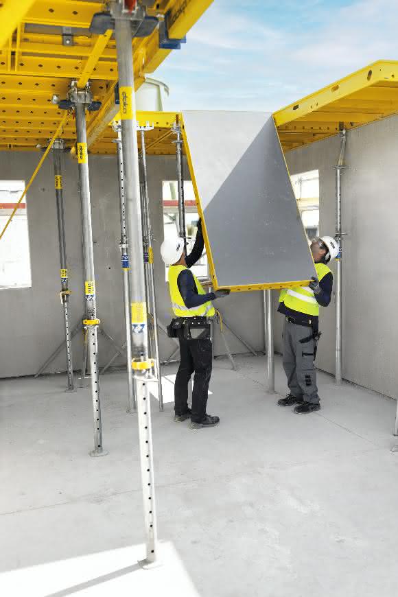 Bereits im Baustelleneinsatz: Die auf der bauma erstmals vorgestellte, neue Deckschalung DokaXdek.