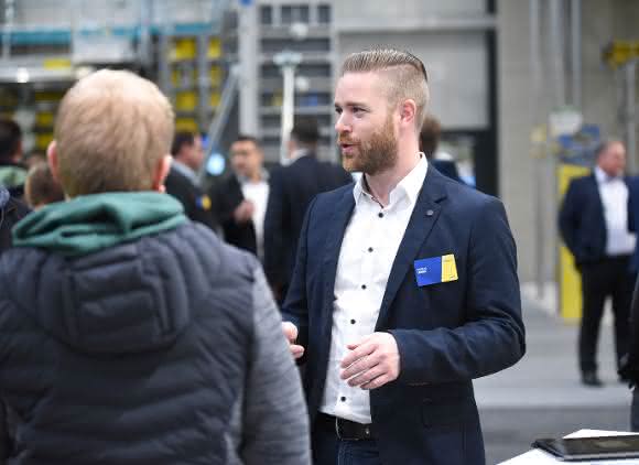 Nah dran an Mensch und Branche: Doka nutzt die BAU zum persönlichen Austausch auch mal abseits des Tagesgeschäfts
