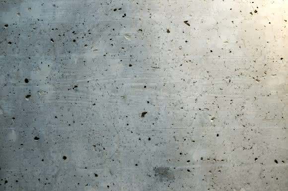 Für die Architekten erzeugen die Leichtbeton-Oberflächen eine sinnliche, die Wahrnehmung stimulierende Ästhetik.